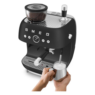 �������� ��������� Smeg EGF03BLMEU