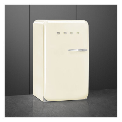 ��������������� ����������� Smeg FAB10LCR6 � ���� 3