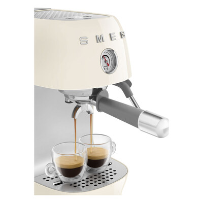 �������� ��������� Smeg ECF03CREU